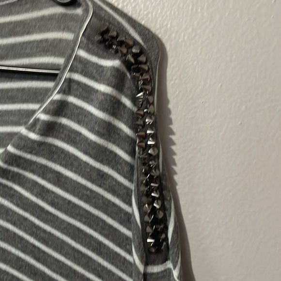 Striped 3/4 Sleeve - Picture 2 of 3